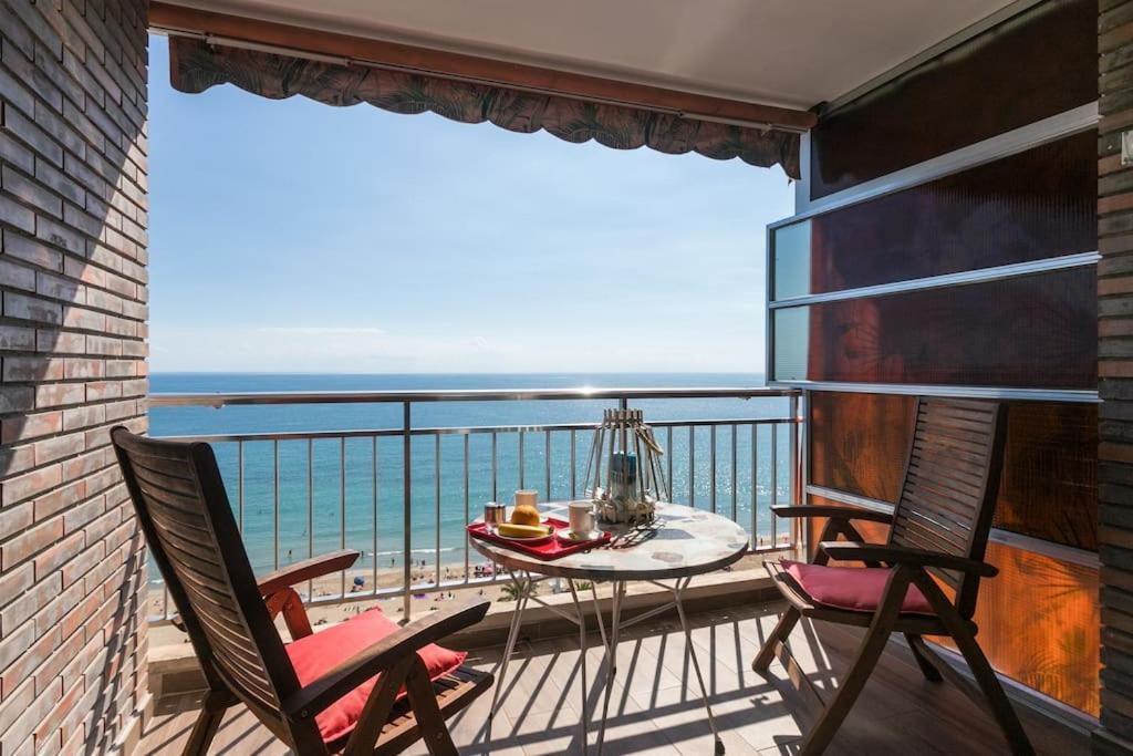 Apartamento Con Vistas Al Mar Primera Linea De Playa Del Postiguet Alicante Exterior photo