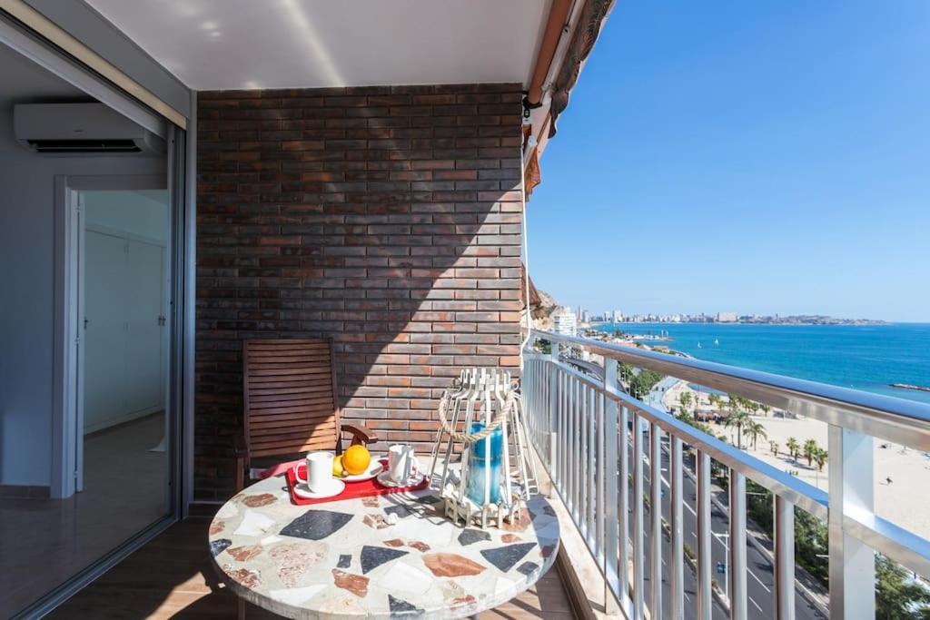 Apartamento Con Vistas Al Mar Primera Linea De Playa Del Postiguet Alicante Exterior photo
