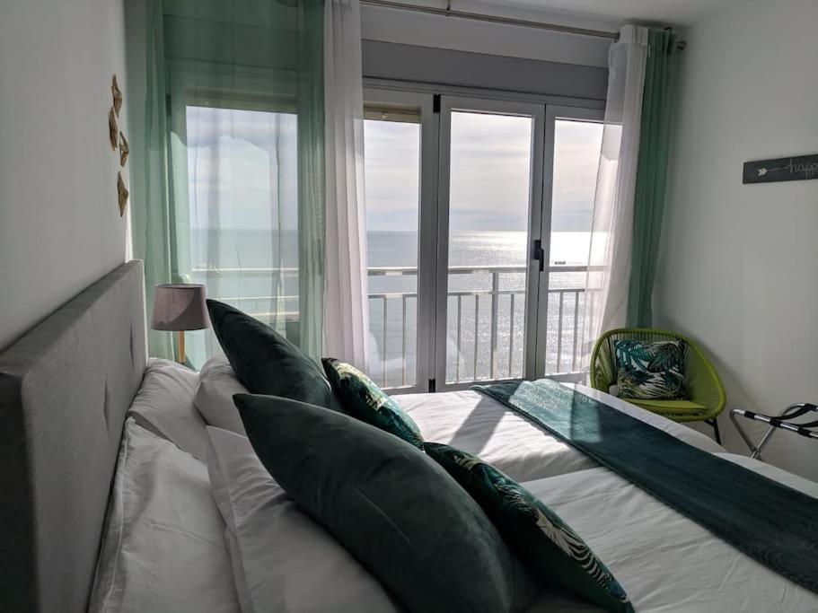Apartamento Con Vistas Al Mar Primera Linea De Playa Del Postiguet Alicante Exterior photo
